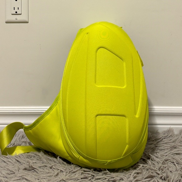 Diesel yellow green 1DR-pod pouch. - Picture 1 of 5